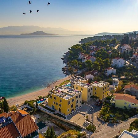 Acadia Beach Villas & Apartments سلاتين المظهر الخارجي الصورة